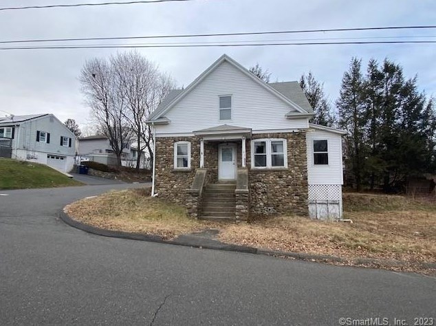 36 Camp St, Watertown, CT 06779-1112