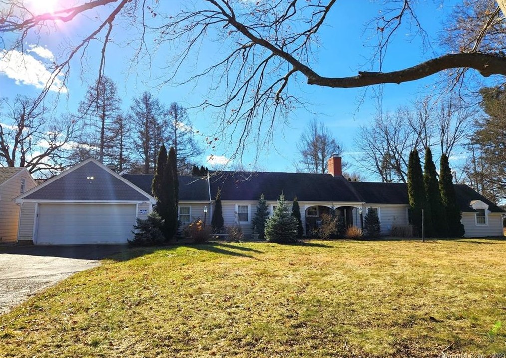 420 Allen Ave, Meriden, CT 06451