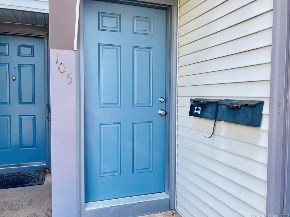 105 Candlewood Dr Unit 105, Wapping, CT