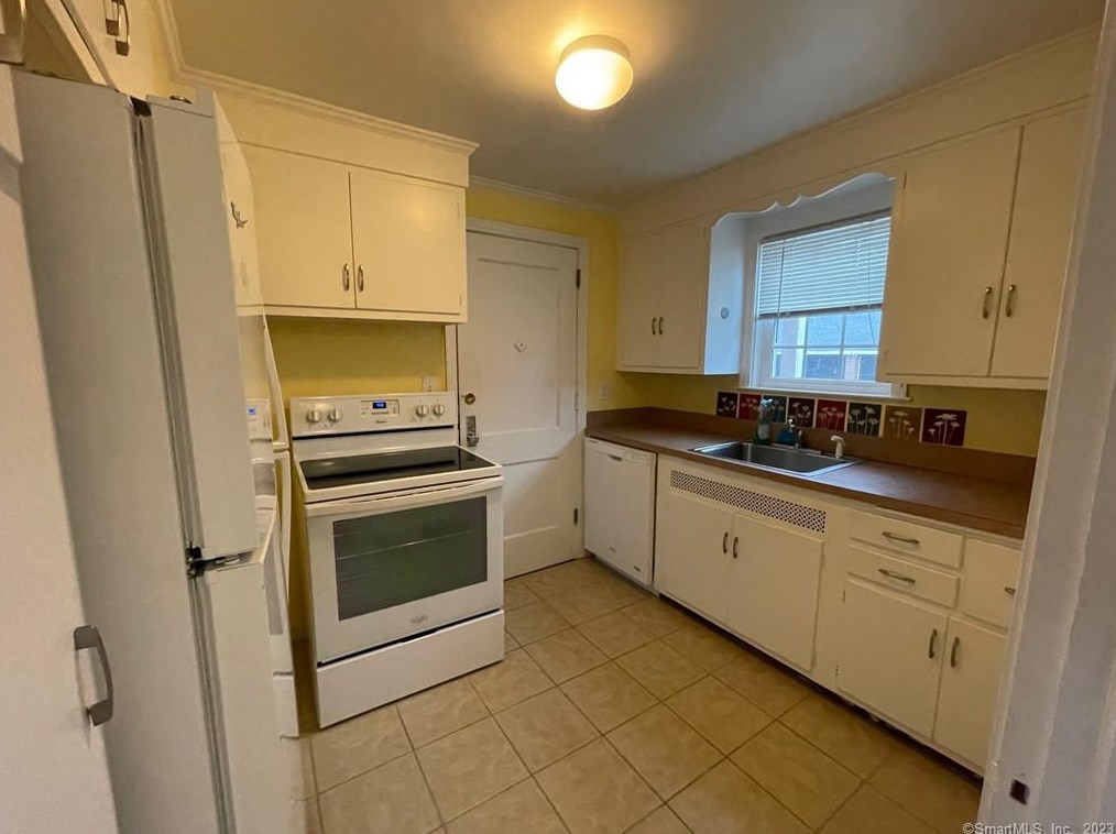 1058 Farmington Ave #2, Hartford, CT 06107