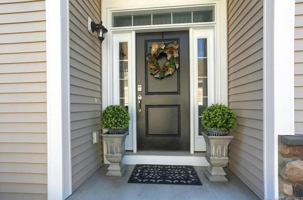 98 Great Hill Dr #98, Bethel, CT 06801