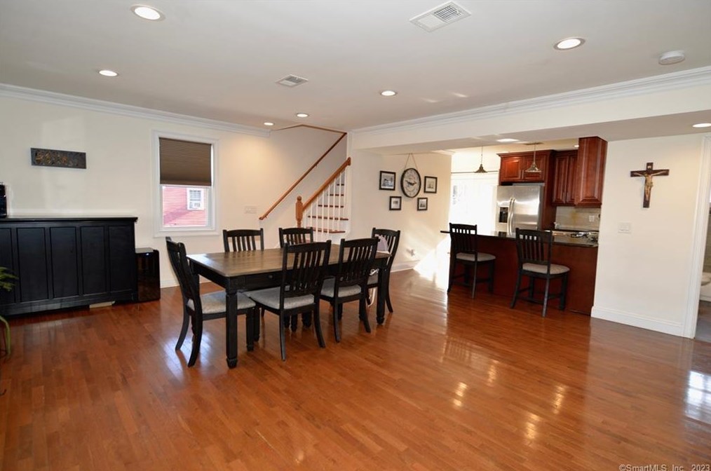365 Roosevelt Ave, Stratford, CT 06615