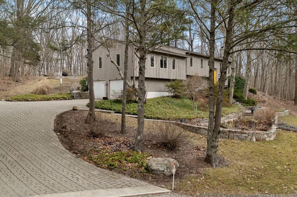 129 Hunters Trail, Madison, CT 06443