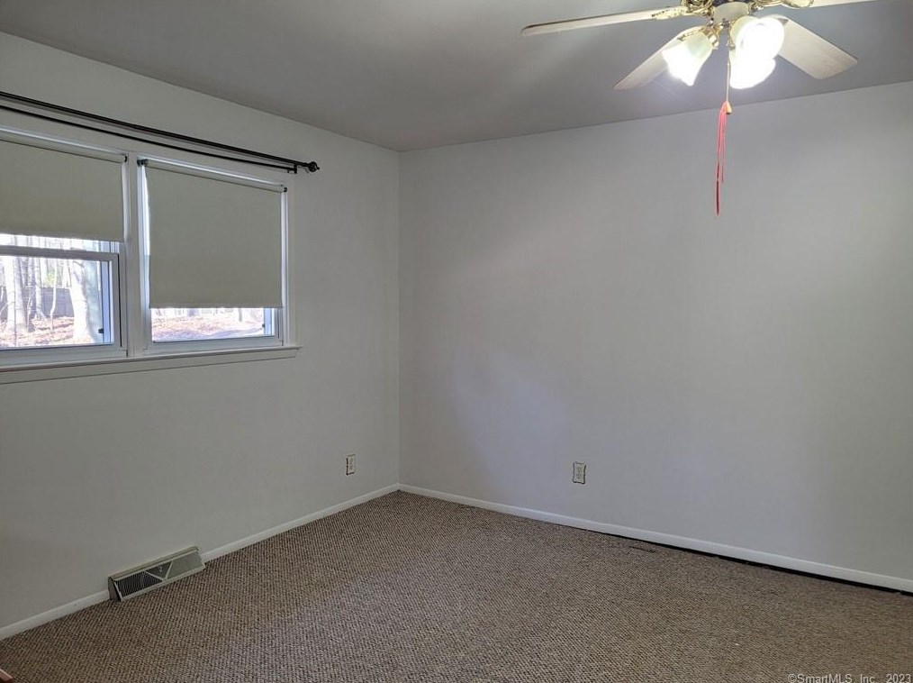 5 Laurel Dr, Northville CT  06776-3236 exterior