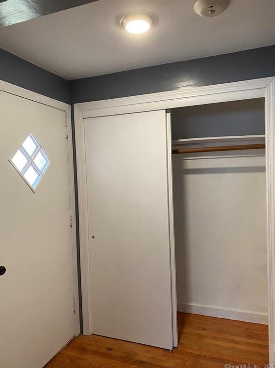 23 Laurel Dr, Hartford CT  06110-1738 exterior