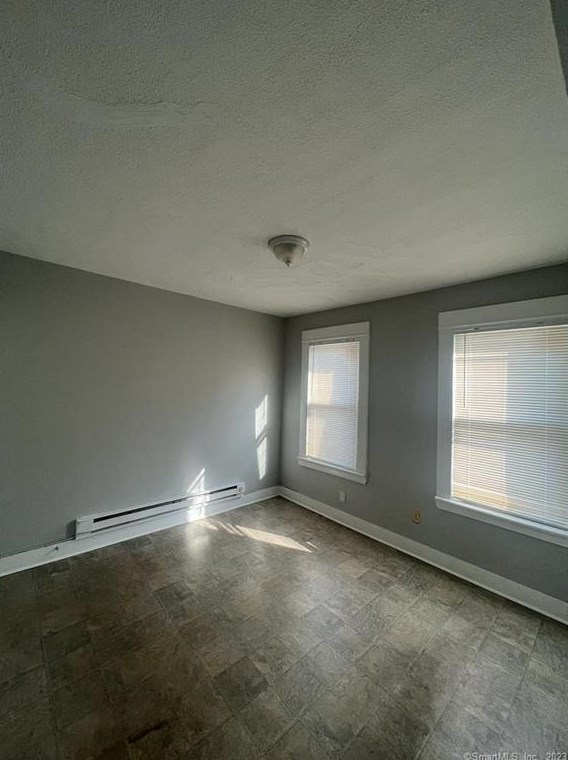 175 Wood St #3, Waterbury, CT 06704