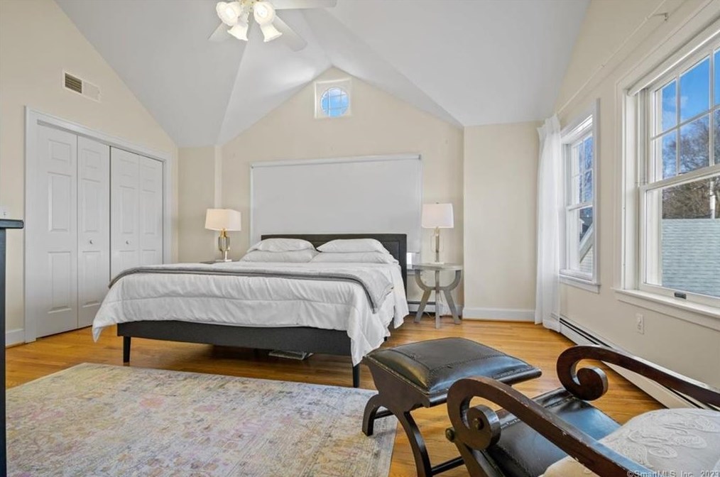 92 Grove St, Clinton CT  06413-1907 exterior