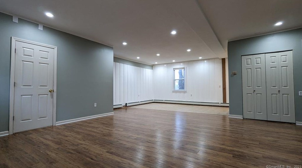 1033 Worthington Rdg, Kensington, CT 06037