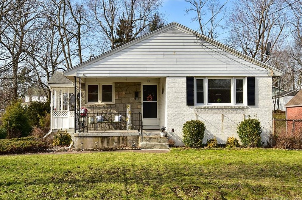 56 Oakwood Rd, Manchester, CT 06042