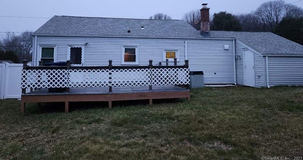 45 Norman St, Waterford, CT 06385