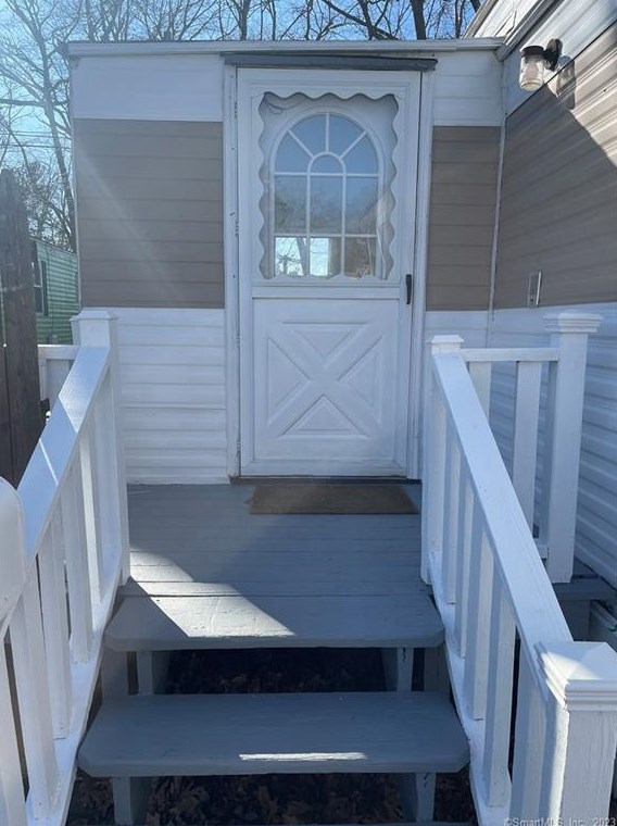 1042 Poquonnock Rd #22, Groton, CT 06340
