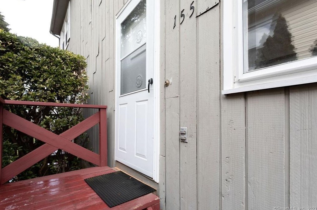 155 Pine St, Greenwich, CT 06830