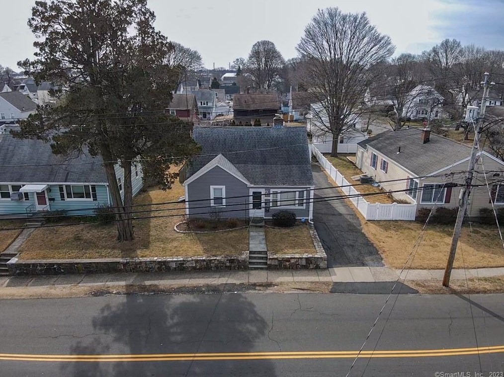 445 Wilcoxson Ave, Stratford, CT 06614