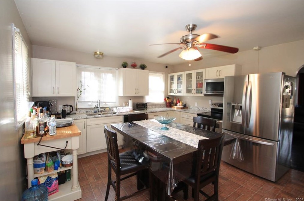 28 Old Shelton Rd, Huntington, CT 06484