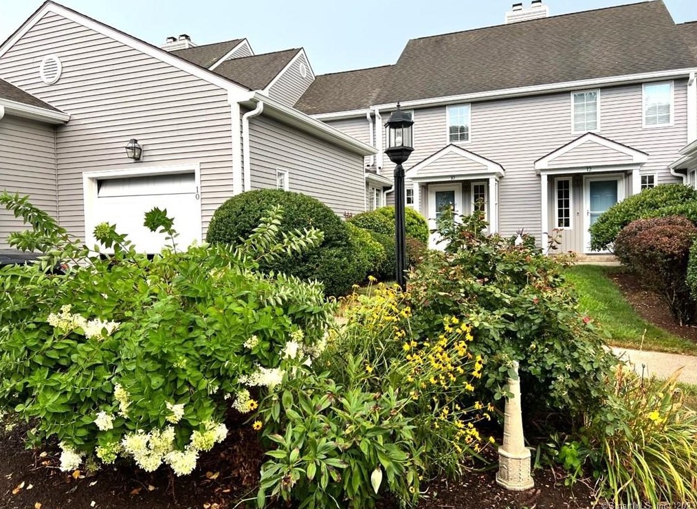10 Chelsea Rd #10, South Glastonbury, CT 06073