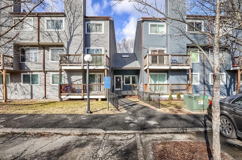 14 Newtown Rd #a16, Danbury, CT 06810