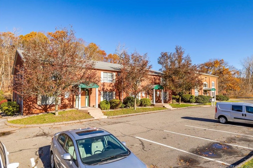 545 N Main St #c, Manchester, CT 06042