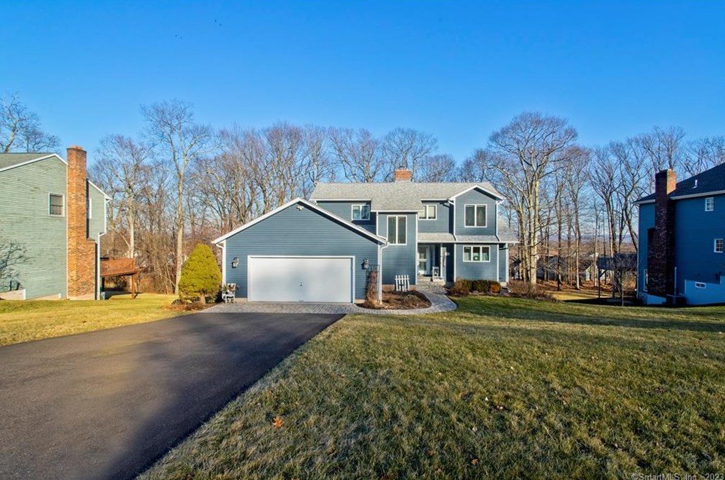 102 Westwood Ln, Middletown, CT 06457