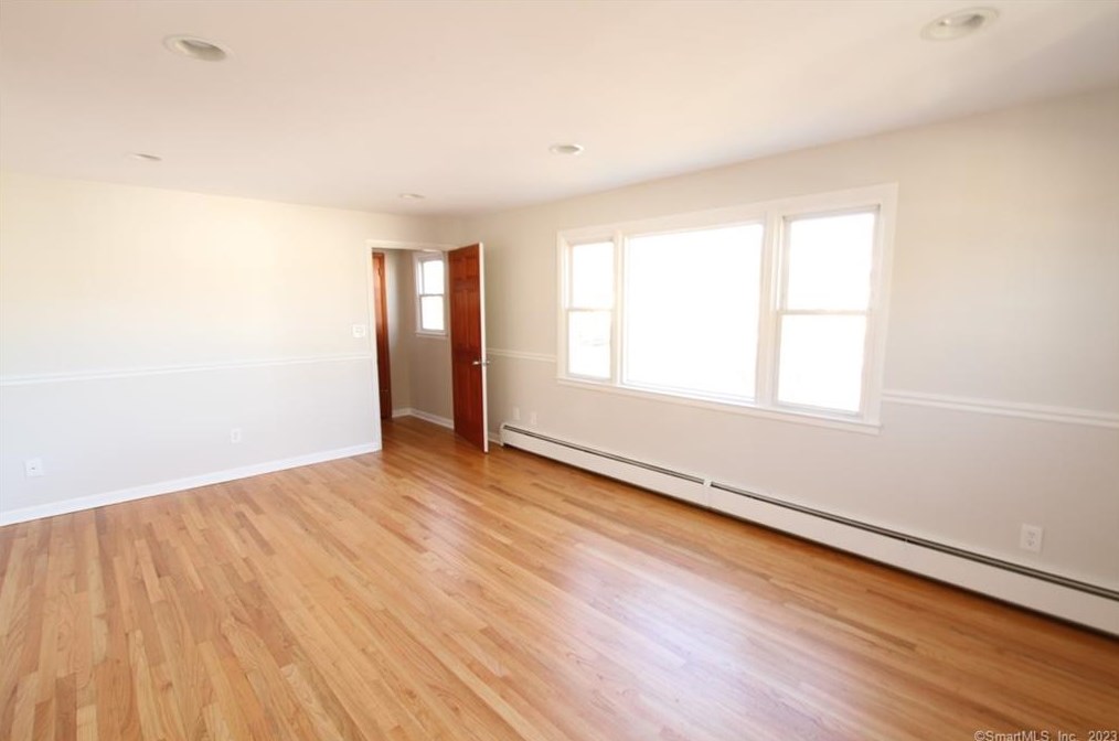 306 Grovers Ave #2nd Floor, Bridgeport, CT 06605