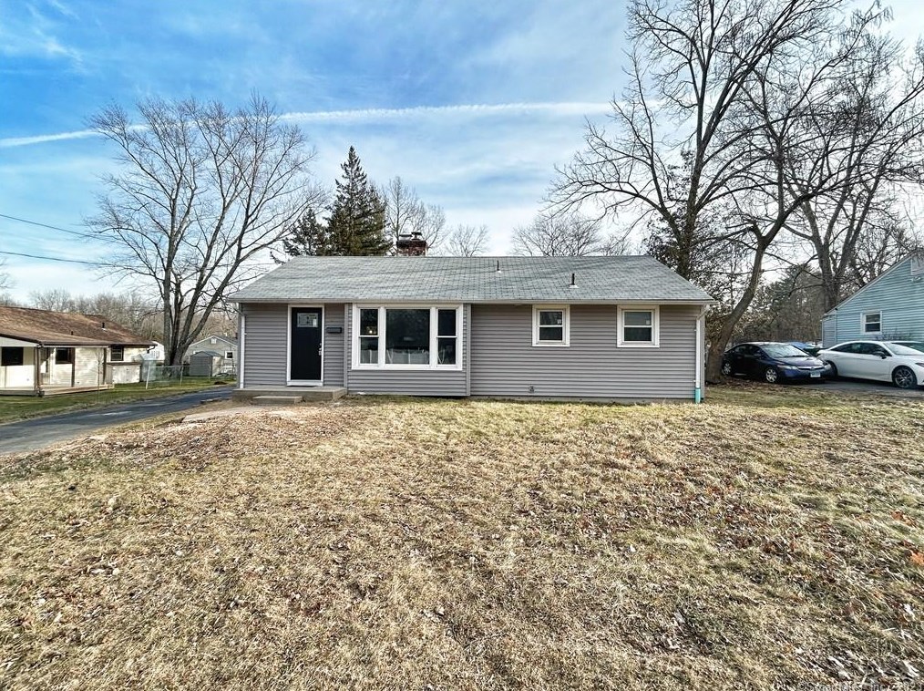 9 Beach Rd, Bloomfield, CT 06002