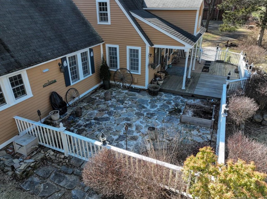 777 Shewville Rd, Gales Ferry, CT 06339