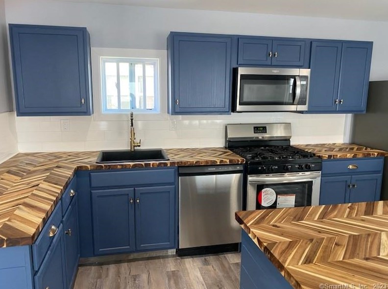 525 E Main St #trlr 46, Branford, CT 06405