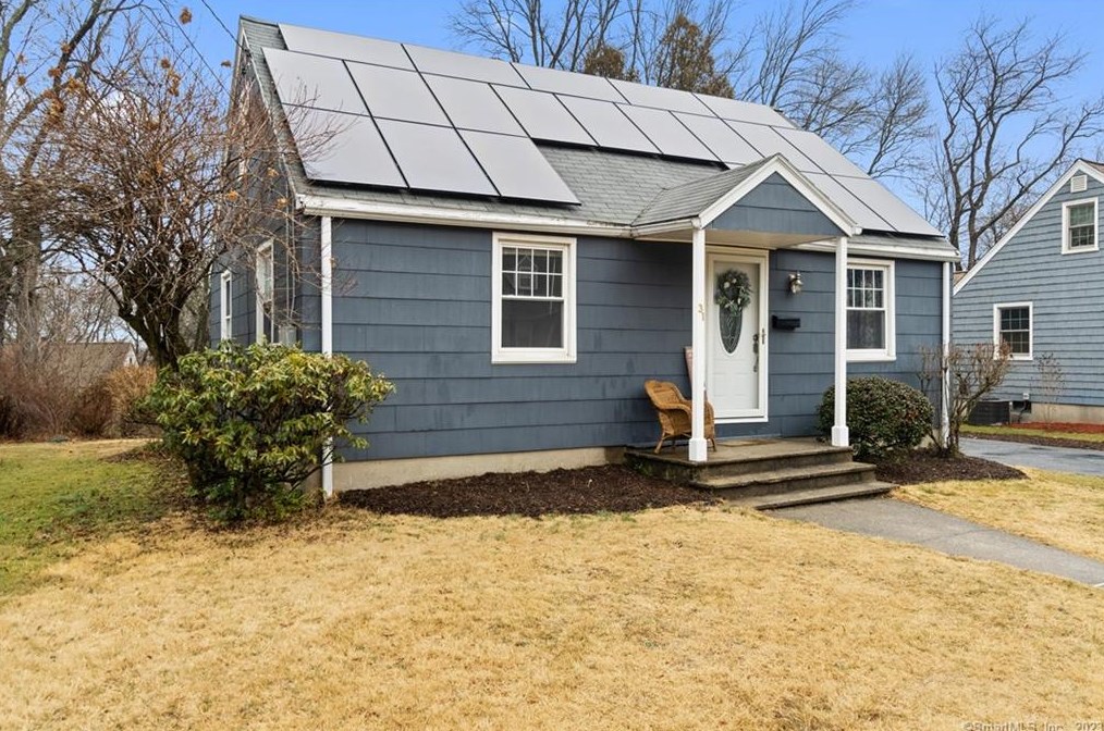 31 Damson Ln, Union City, CT 06770-2509