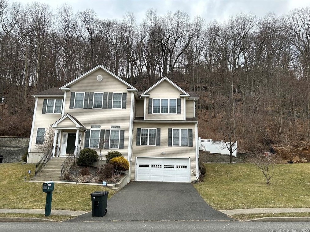 10 Apollo Rd, Bethel, CT 06801