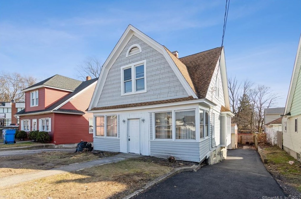 262 Meriden Rd, Waterbury, CT 06705