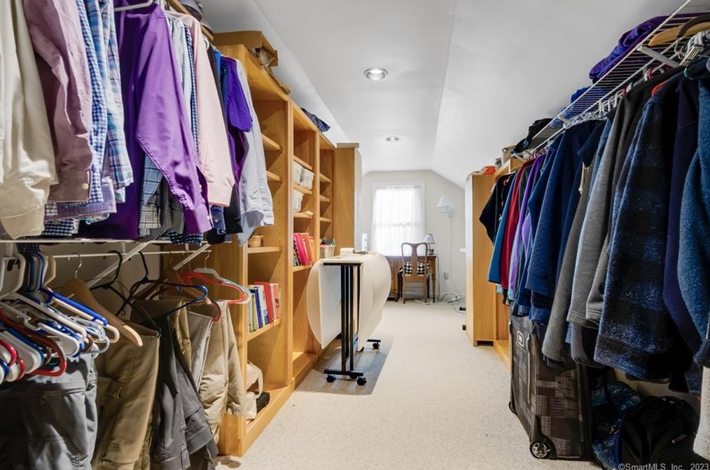 43 Pine Glen Rd, Simsbury CT 06070-2713 exterior