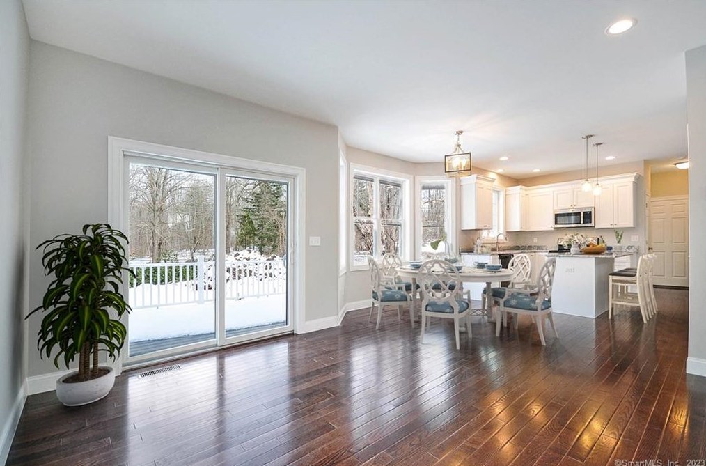 9 Old Hartford Ave, East Granby, CT 06026