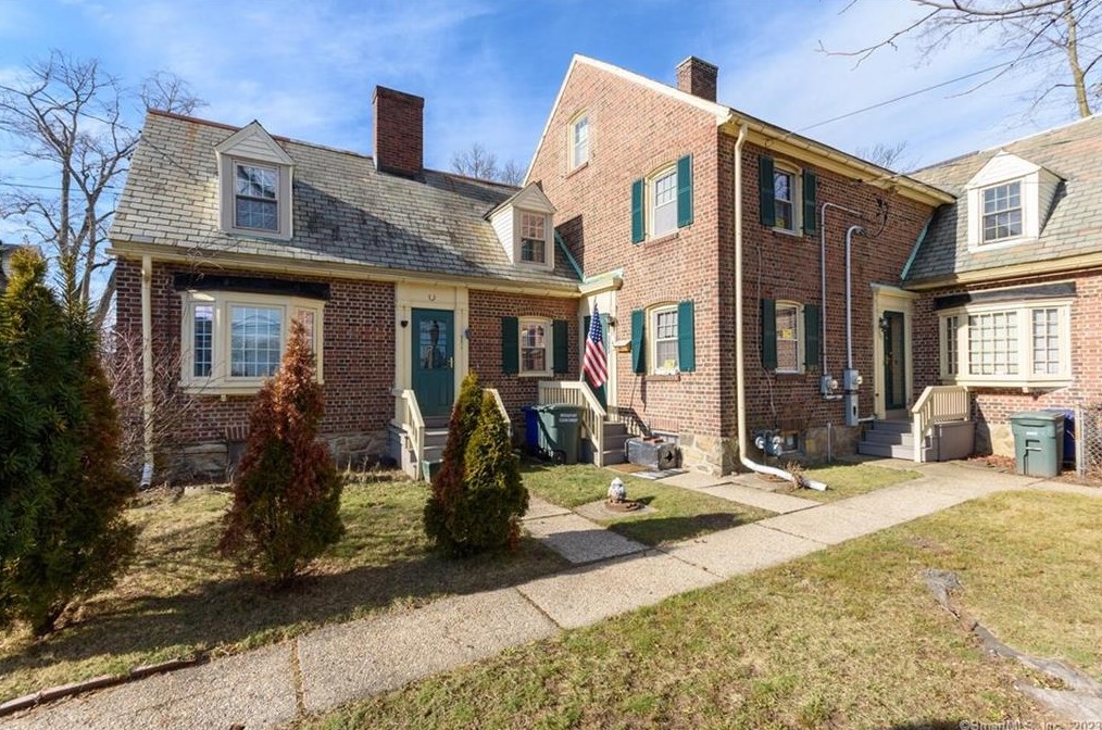 321 Iranistan Ave, Bridgeport, CT 06604