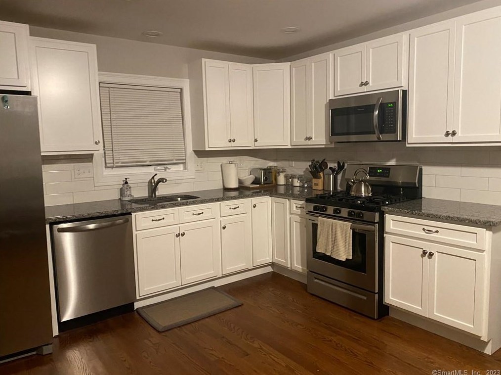 8 Svea Ave #c, Branford, CT 06405