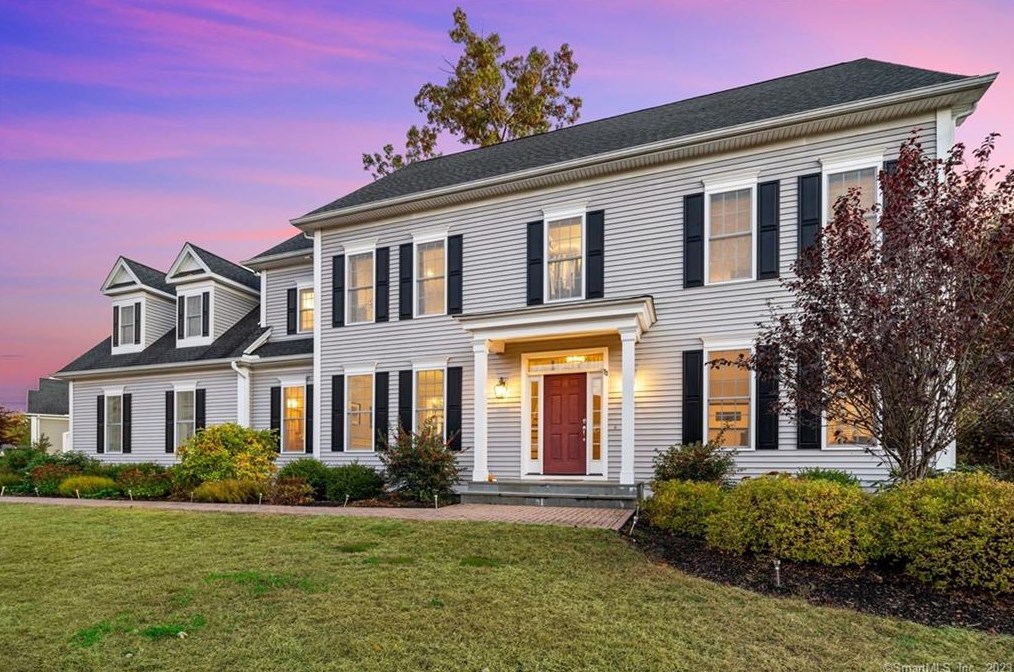 73 Fairway Ridge, Avon, CT 06001