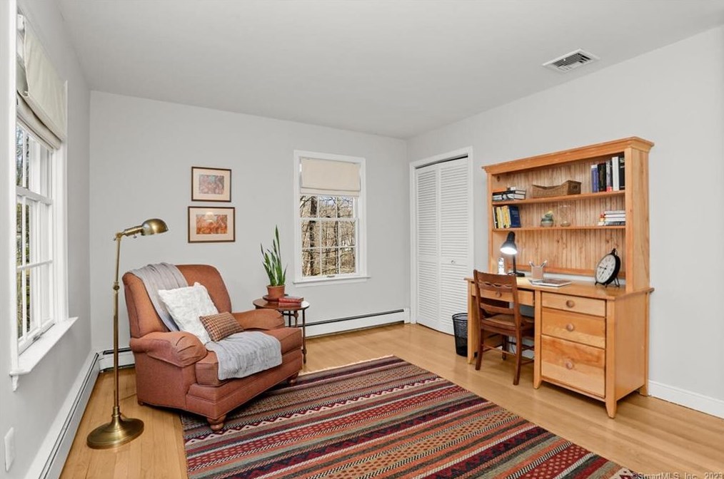 18 Pilgrim Ln, Weston CT  06883-2412 exterior