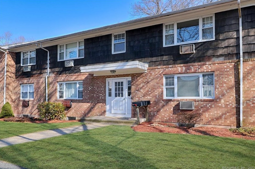 90 Silliman St #4b, Fairfield, CT 06824