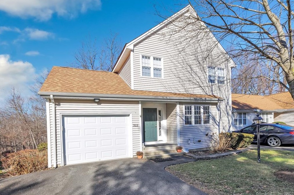 322 Navajo Loop Unit 322, Huntington, CT