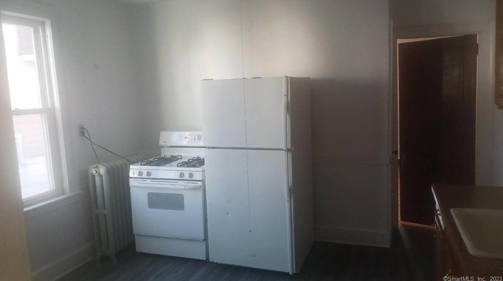 28 Arnold St #2, Hartford, CT 06106