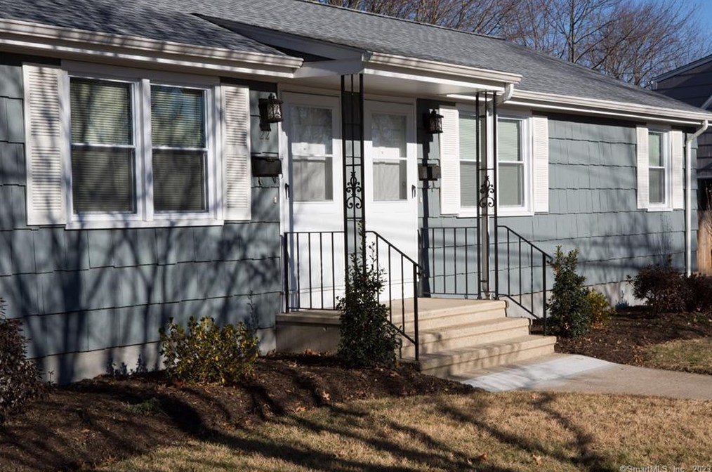 22 Bullard St, Fairfield, CT 06825 exterior