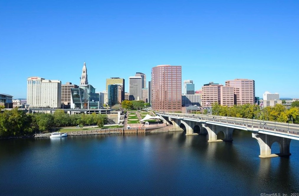 235 E River Dr #802, Hartford, CT 06108