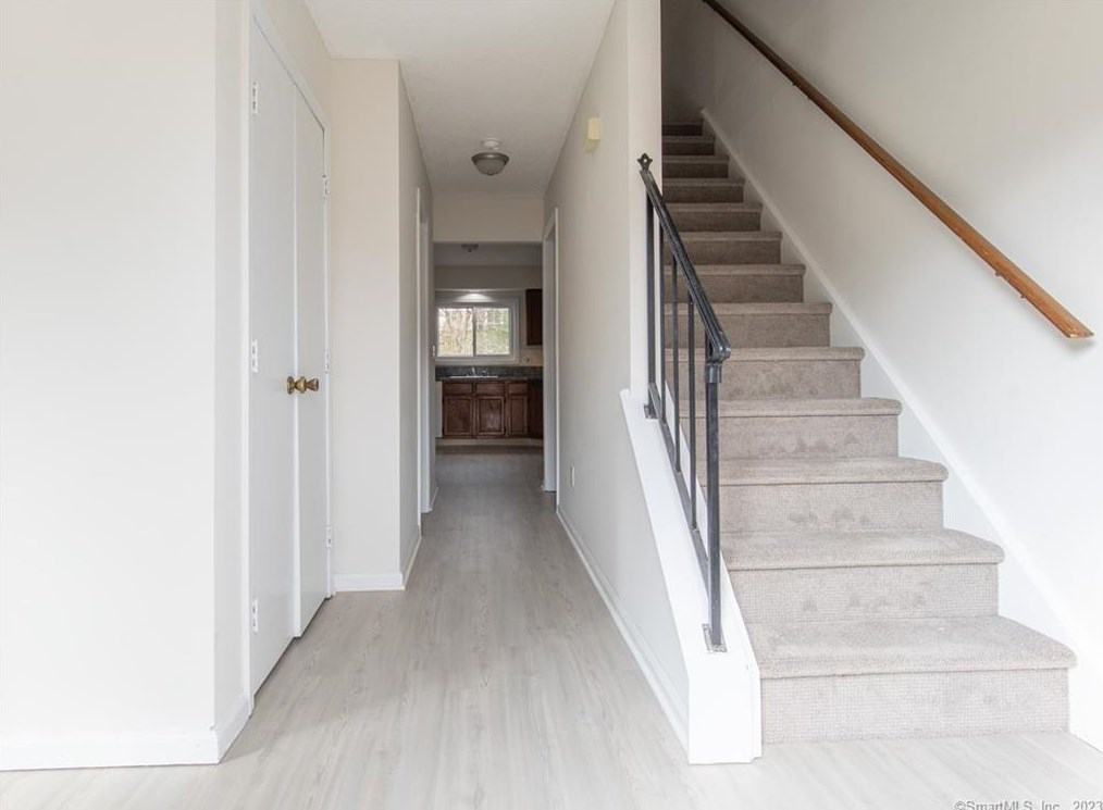 20 Maple Ave, Bethel, CT 06801