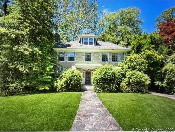 130 Revonah Ave, Stamford, CT 06905