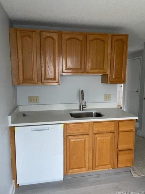 71 Tremper Dr, Wallingford, CT 06492