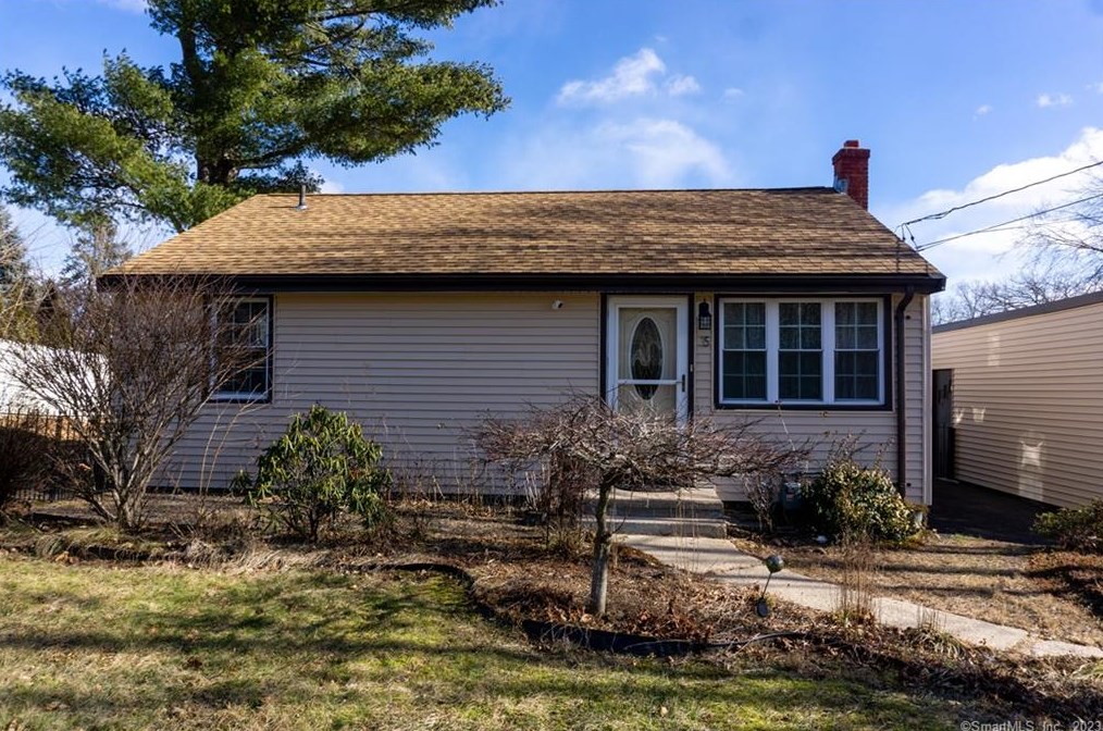 35 Dobek Rd, New Britain, CT 06053