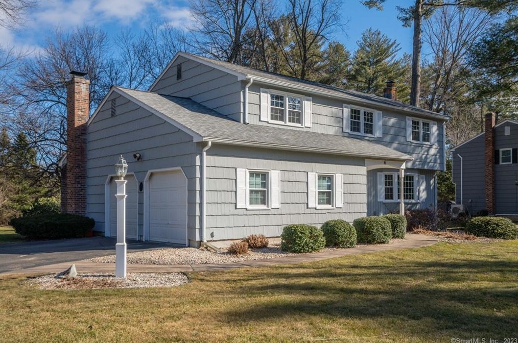 6 Hampshire Ln, Simsbury CT  06070-1224 exterior