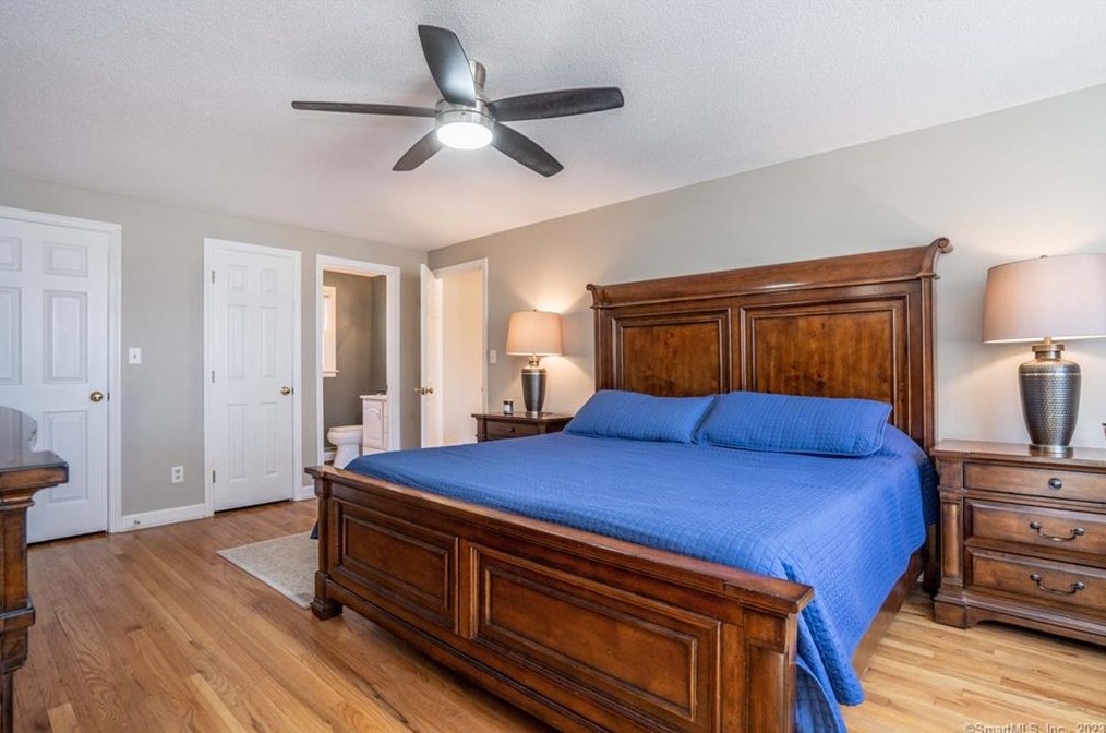 6 Hampshire Ln, Simsbury CT  06070-1224 exterior