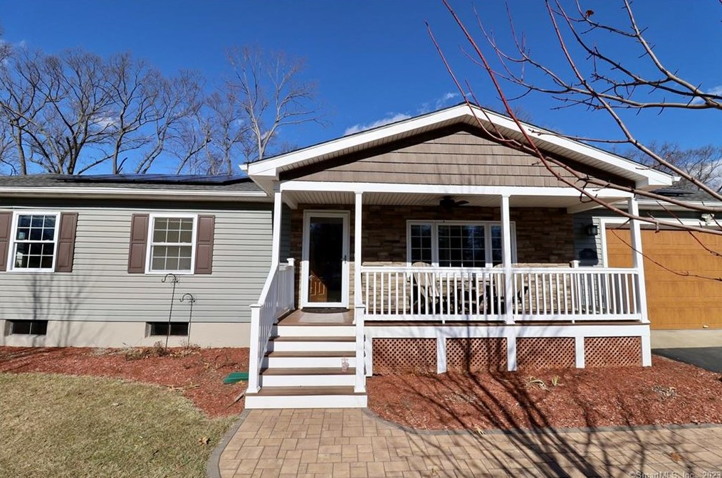 326 Reed Ave, Windsor Locks, CT 06096