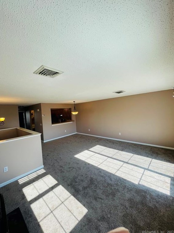 55 Mill Plain Rd #26-9, Danbury, CT 06811