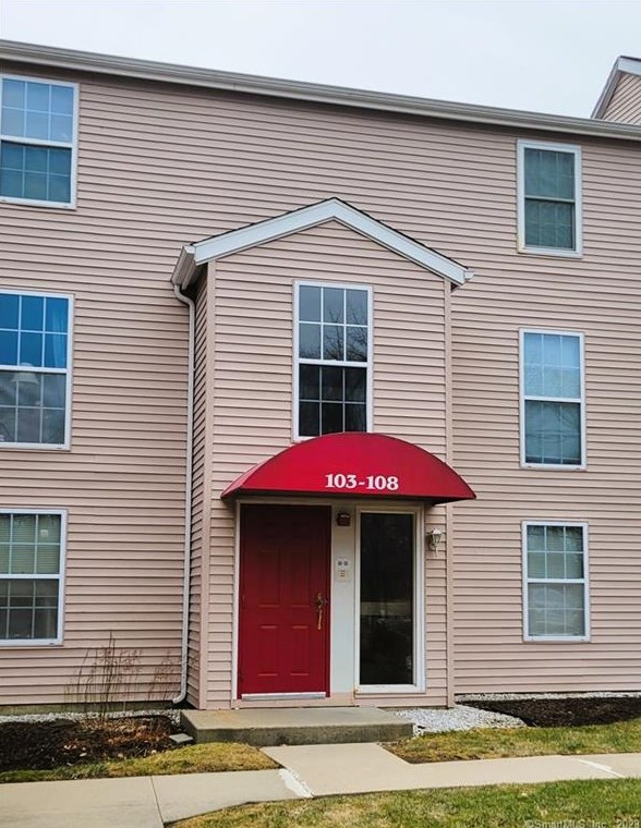 105 Heather Ridge #105, Huntington, CT 06484