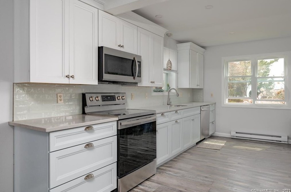89 Captains Dr, Westbrook, CT 06498